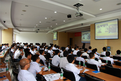 入職培訓(xùn)現(xiàn)場(chǎng) 入職培訓(xùn)現(xiàn)場(chǎng)